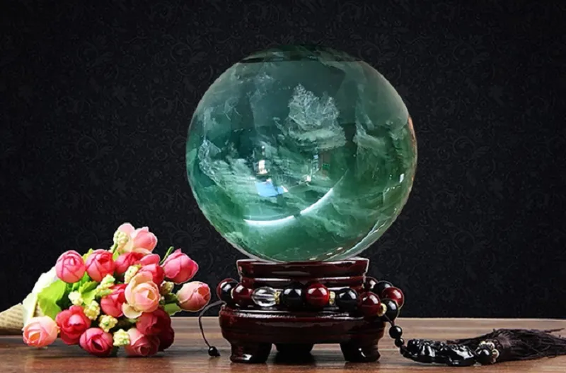 Quả cầu phong thủy mang trong mình nguồn năng lượng dồi dào, tượng trưng cho sự may mắn, tài lộc và thành công