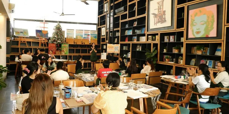 Khởi nghiệp với mô hình cà phê sách - Tổ chức hội thảo cho khách hàng